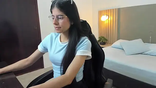 carlina 15 online show from 09.09.25