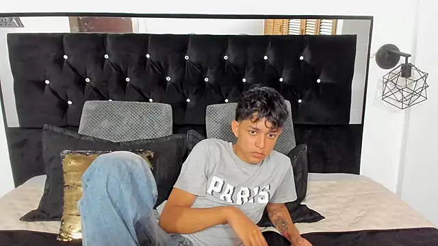 Sebas cat online show from 10.16.25