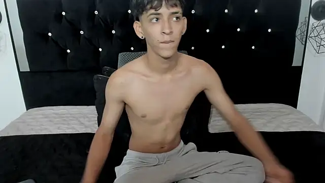 Snapshot of Sebas_cat chatting on 02.07.26 Sebas cat online show from 02.07.26