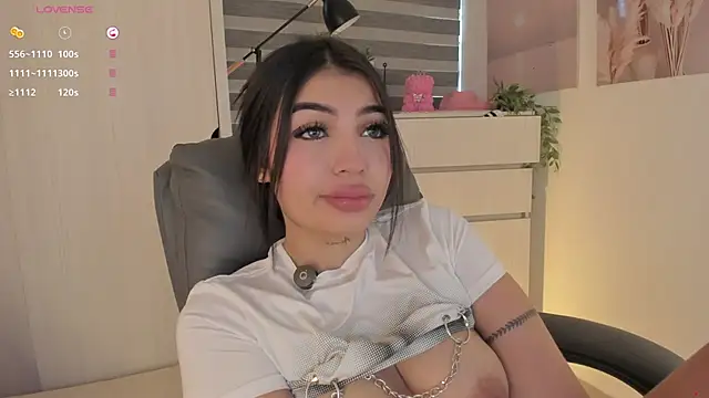 EmmyKenner online show from 11.03.25