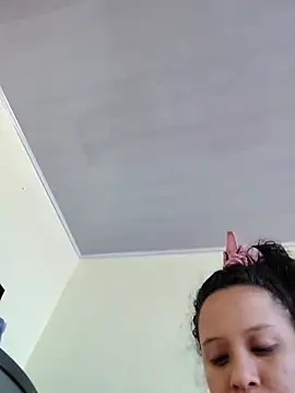 Snapshot of You-sexy-starr chatting on 09.21.25 You-sexy-starr online show from 09.21.25