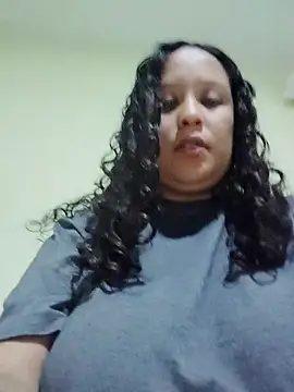 Snapshot of You-sexy-starr chatting on 10.29.25 You-sexy-starr online show from 10.29.25