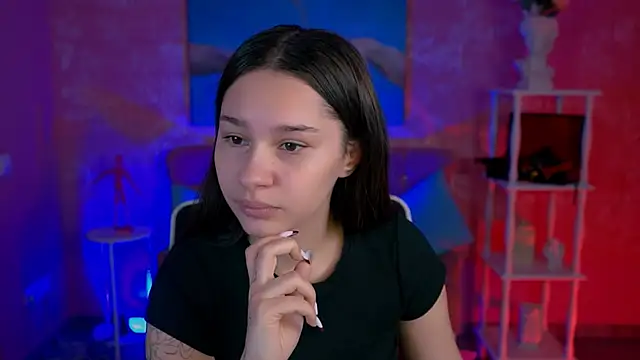 KimClarks  online show from 10.06.25