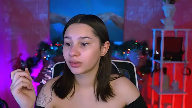 KimClarks  online show from 12.17.25