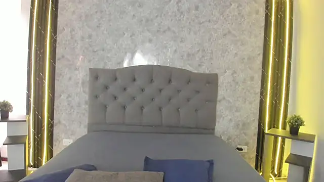 GiannaSlimJB online show from 02.20.26