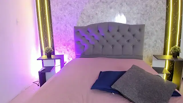 GiannaSlimJB online show from 02.26.26