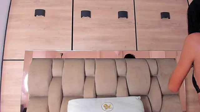 karol lewiss online show from 01.06.26