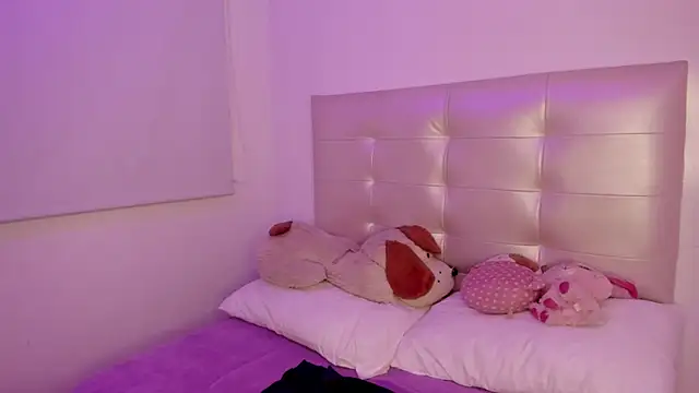 Snapshot of Anna_Blade_ chatting on 09.13.25 Anna Blade online show from 09.13.25