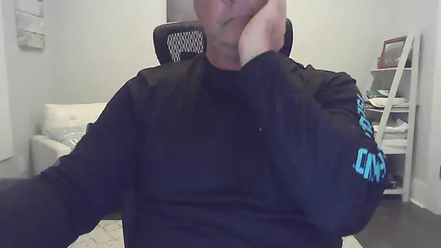 Snapshot of cyclone1212 chatting on 05.04.26 cyclone1212 online show from 05.04.26