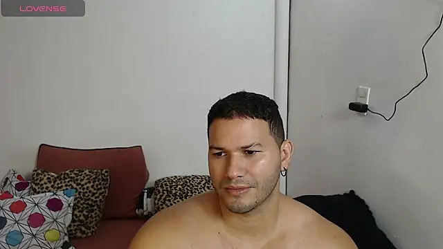 Snapshot of Tim_mz01 chatting on 06.10.26 Tim mz01 online show from 06.10.26