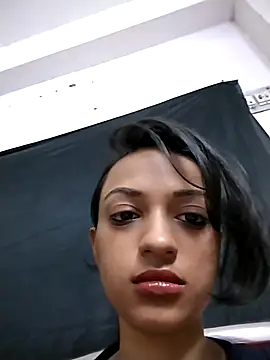 Your-Kitkat online show from 10.11.25