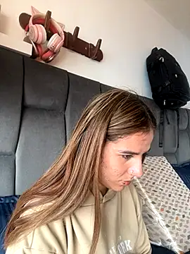 Snapshot of AllieYourGirl chatting on 10.01.25 AllieYourGirl online show from 10.01.25