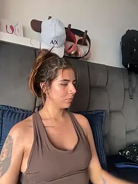 Snapshot of AllieYourGirl chatting on 11.11.25 AllieYourGirl online show from 11.11.25