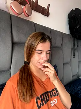 Snapshot of AllieYourGirl chatting on 11.15.25 AllieYourGirl online show from 11.15.25