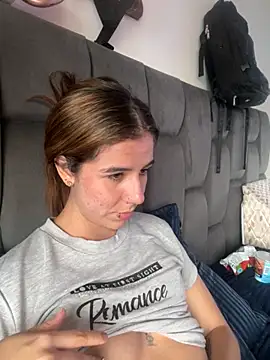 Snapshot of AllieYourGirl chatting on 11.28.25 AllieYourGirl online show from 11.28.25