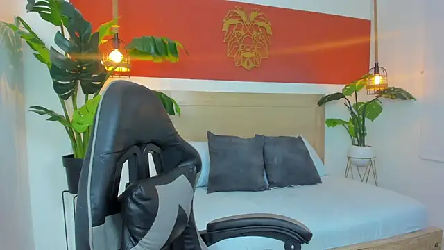 kitty sweeety  online show from 11.12.25