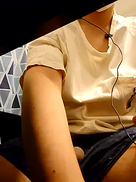 xneko  online show from 04.17.26