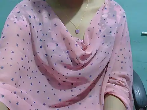 Snapshot of lovely_soniya chatting on 11.10.25 lovely soniya online show from 11.10.25