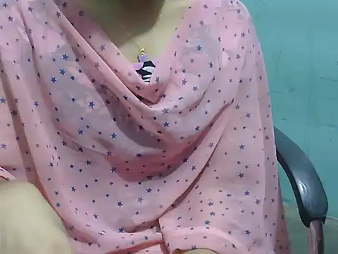 Snapshot of lovely_soniya chatting on 11.12.25 lovely soniya online show from 11.12.25