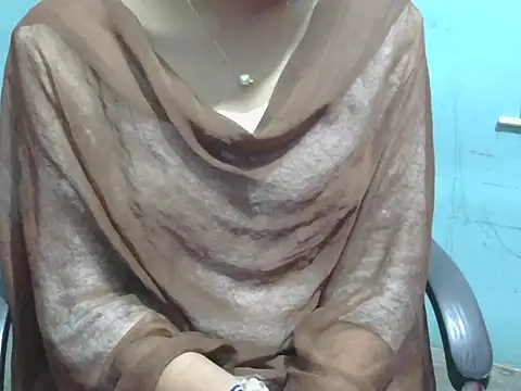 Snapshot of lovely_soniya chatting on 11.18.25 lovely soniya online show from 11.18.25