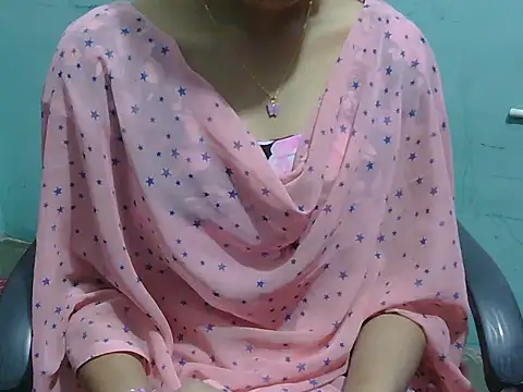 Snapshot of lovely_soniya chatting on 11.22.25 lovely soniya online show from 11.22.25