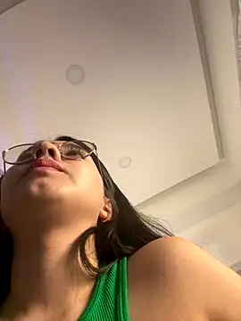 Michelle Zoe online show from 11.12.25