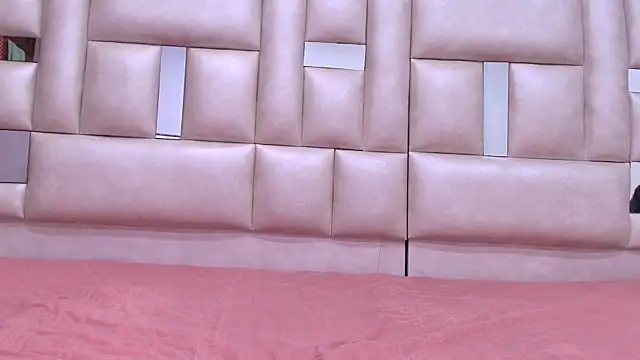 emmacurvy online show from 10.11.25