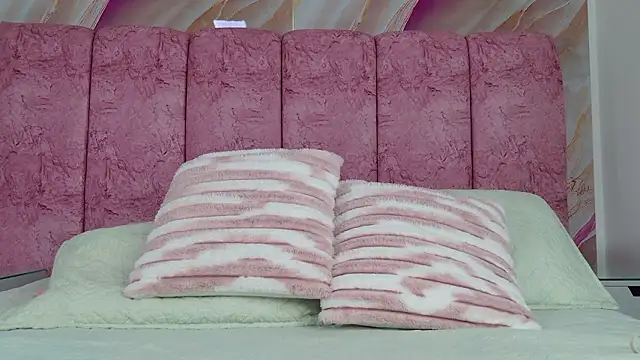 emmacurvy online show from 02.20.26