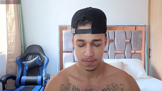 Snapshot of orionblaze69_ chatting on 10.26.25 orionblaze69 online show from 10.26.25