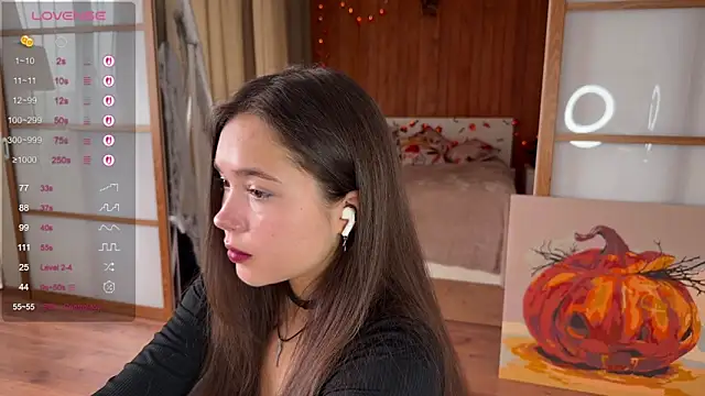 Snapshot of PlumyBun chatting on 10.29.25 PlumyBun online show from 10.29.25