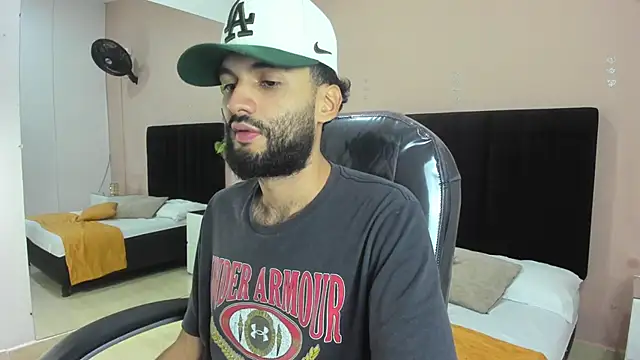 Snapshot of Ryan_Jackson_ chatting on 11.10.25 Ryan Jackson online show from 11.10.25