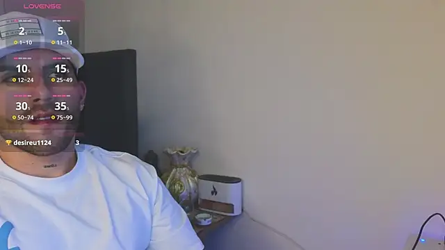 Snapshot of Ades_Lowe chatting on 07.06.26 Ades Lowe online show from 07.06.26