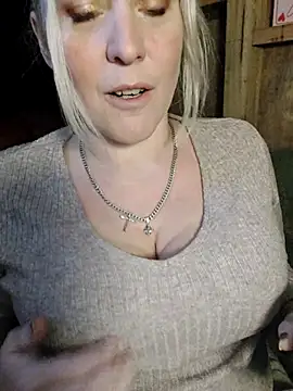 Bouncy-Bella28X online show from 09.25.25