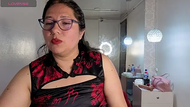 scarlett widow  online show from 06.03.26