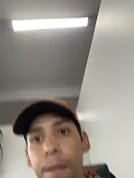 Snapshot of Oqui chatting on 03.16.26 Oqui online show from 03.16.26