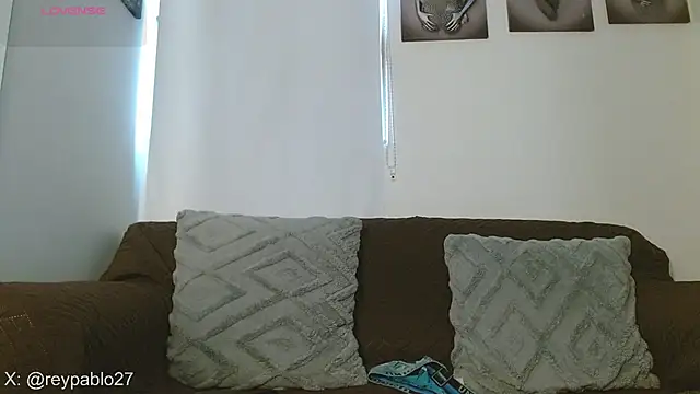 ReyPablo1 online show from 11.26.25