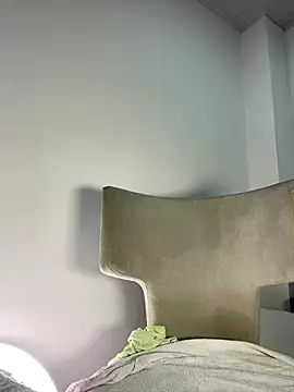 Snapshot of Bustykeyla chatting on 02.14.25 Bustykeyla online show from 02.14.25