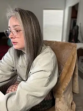 Snapshot of Alix_Valentine chatting on 02.03.26 Alix Valentine online show from 02.03.26