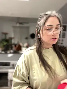 Snapshot of Alix_Valentine chatting on 02.27.26 Alix Valentine online show from 02.27.26