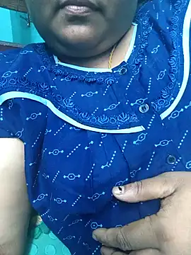 Snapshot of Villageanuty chatting on 01.19.26 Villageanuty online show from 01.19.26