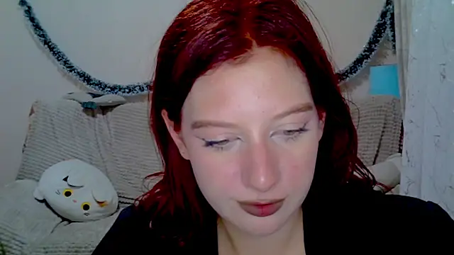 Lily Ember online show from 12.22.25