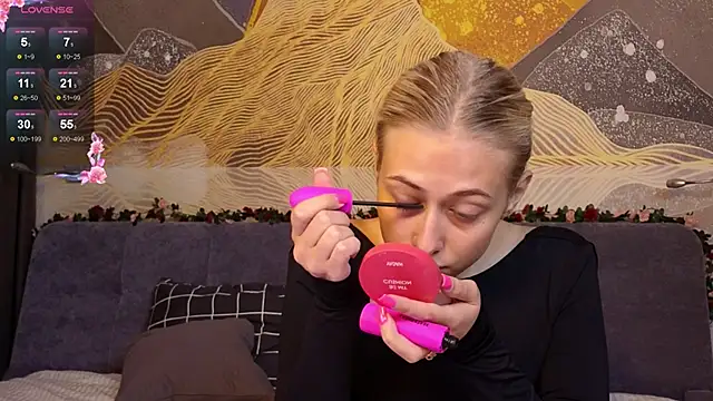 Snapshot of ChristyMarshall chatting on 09.10.25 ChristyMarshall online show from 09.10.25