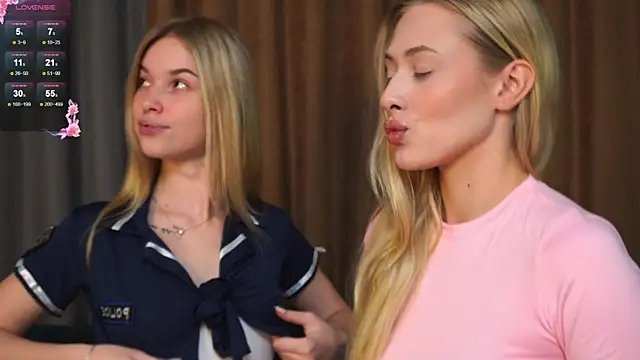 Snapshot of ChristyMarshall chatting on 10.10.25 ChristyMarshall online show from 10.10.25