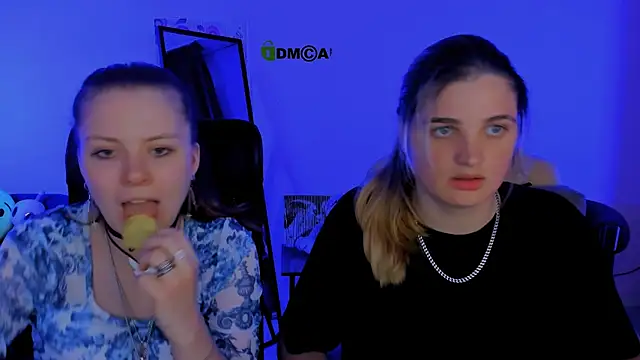 Snapshot of inga_gree chatting on 10.10.25 inga gree online show from 10.10.25