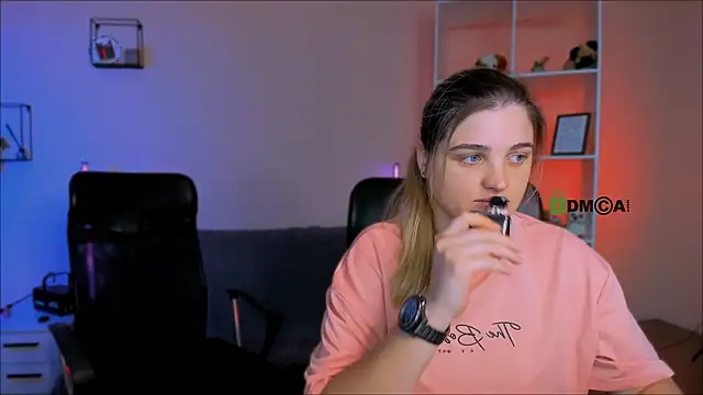 Snapshot of inga_gree chatting on 11.30.25 inga gree online show from 11.30.25