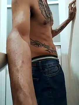 Snapshot of wolfsexmxn chatting on 09.14.25 wolfsexmxn online show from 09.14.25