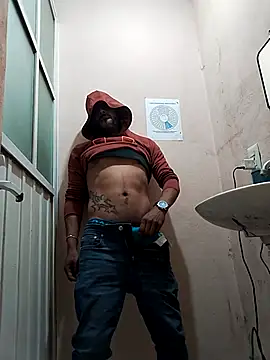 Snapshot of wolfsexmxn chatting on 02.25.26 wolfsexmxn online show from 02.25.26