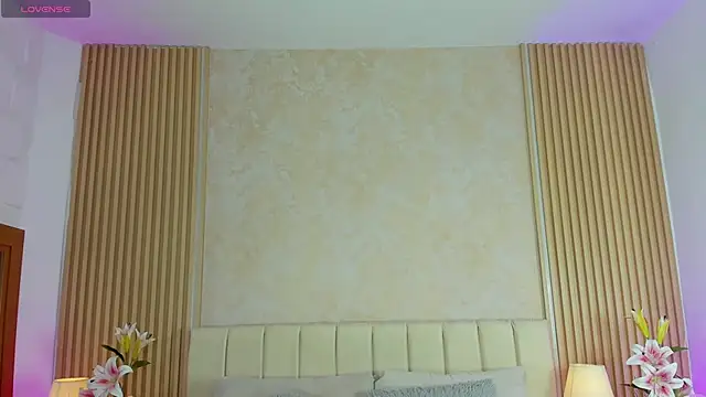 ZOEBARLOWE online show from 01.05.26