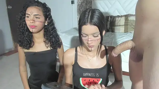 Snapshot of Red_house_333 chatting on 10.22.25 Red house 333 online show from 10.22.25