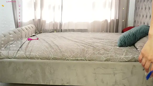 TaiteFairfield online show from 09.22.25